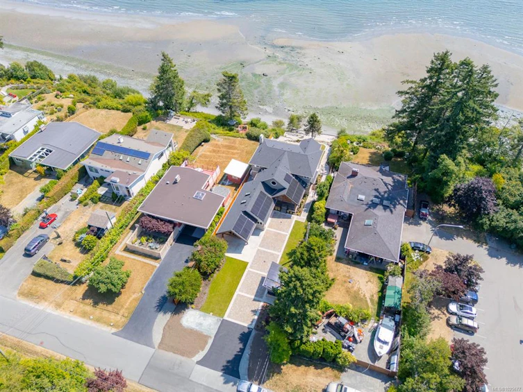 5411 Parker Avenue, Saanich, BC, V8Y 2N2 - 93