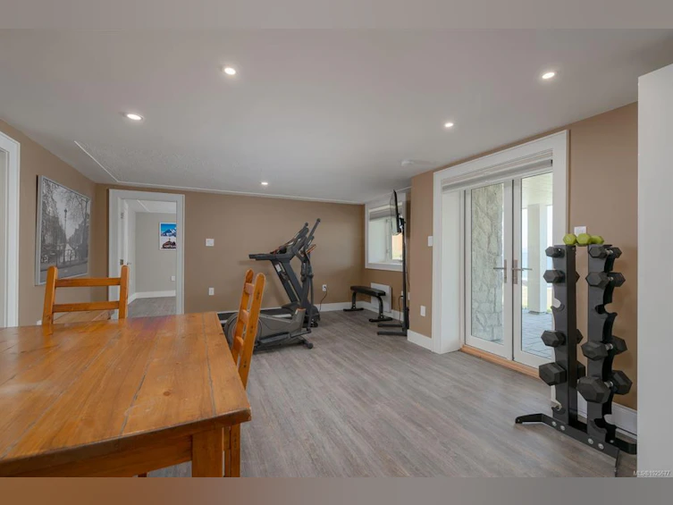 5411 Parker Avenue, Saanich, BC, V8Y 2N2 - 59