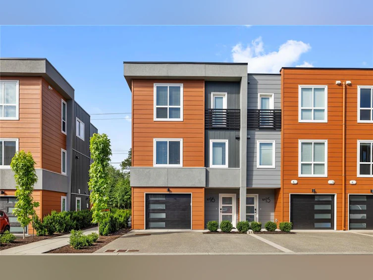 16-2310 Guthrie Road, Comox, BC, V9M 4G1