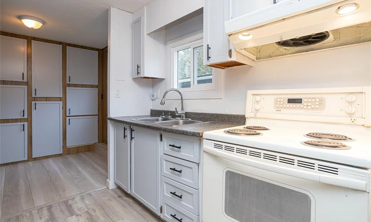 2-161 Horne Lake Road