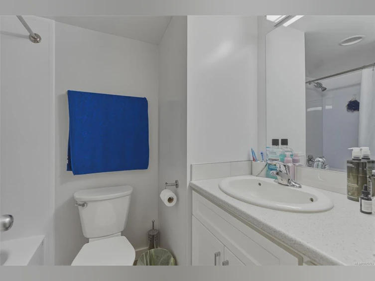 1178/1180 Tattersall Drive, Saanich, BC, V8P 1Y9 - 8