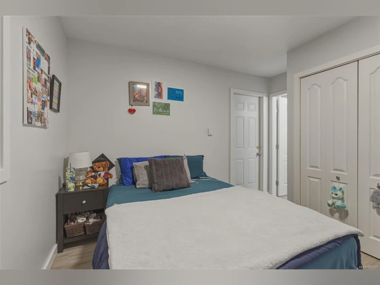 1178/1180 Tattersall Drive, Saanich, BC, V8P 1Y9 - 5