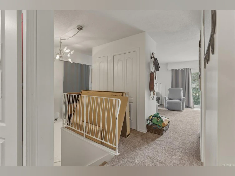 1178/1180 Tattersall Drive, Saanich, BC, V8P 1Y9 - 17