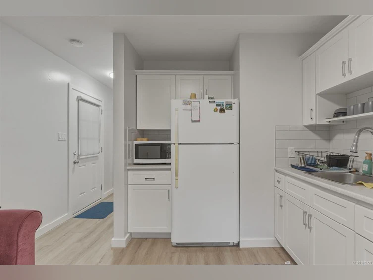 1178/1180 Tattersall Drive, Saanich, BC, V8P 1Y9 - 3