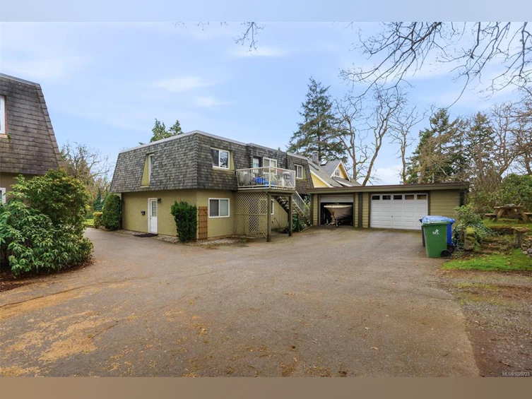 1178/1180 Tattersall Drive, Saanich, BC, V8P 1Y9 - 38