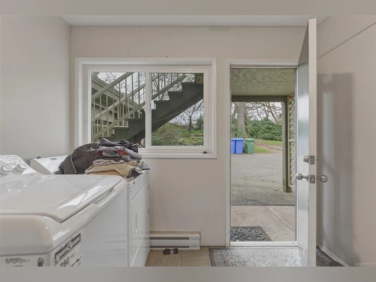 1178/1180 Tattersall Drive, Saanich, BC, V8P 1Y9 - 34