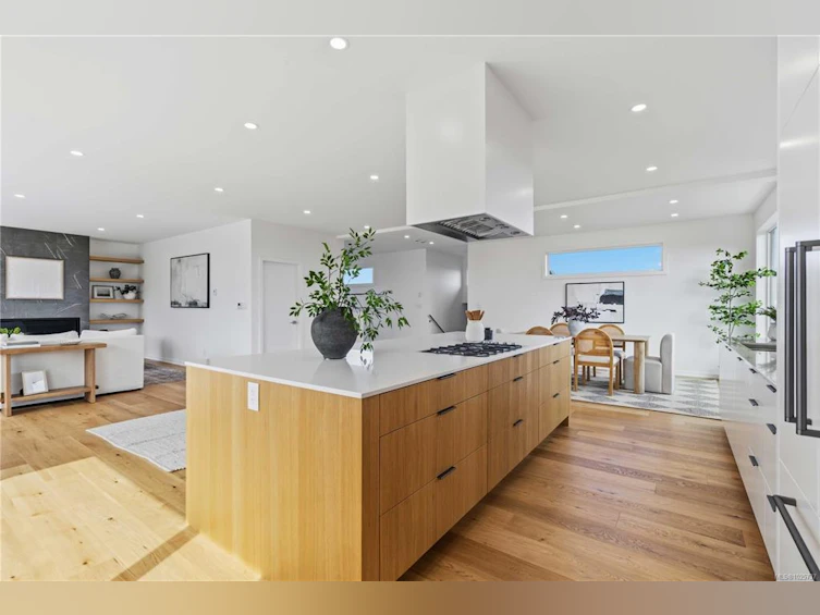 3700 Kootenay Place, Saanich, BC, V8P 2G2 - 31