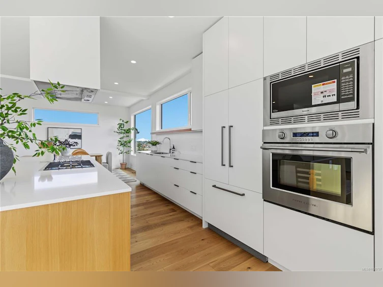 3700 Kootenay Place, Saanich, BC, V8P 2G2 - 30