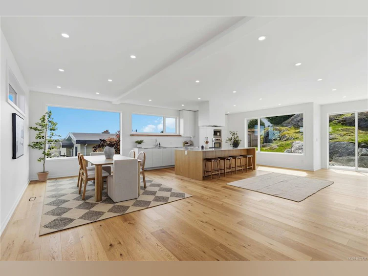 3700 Kootenay Place, Saanich, BC, V8P 2G2 - 19