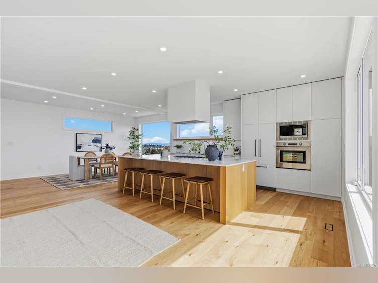3700 Kootenay Place, Saanich, BC, V8P 2G2 - 28