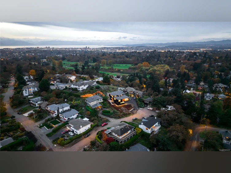 3700 Kootenay Place, Saanich, BC, V8P 2G2 - 80