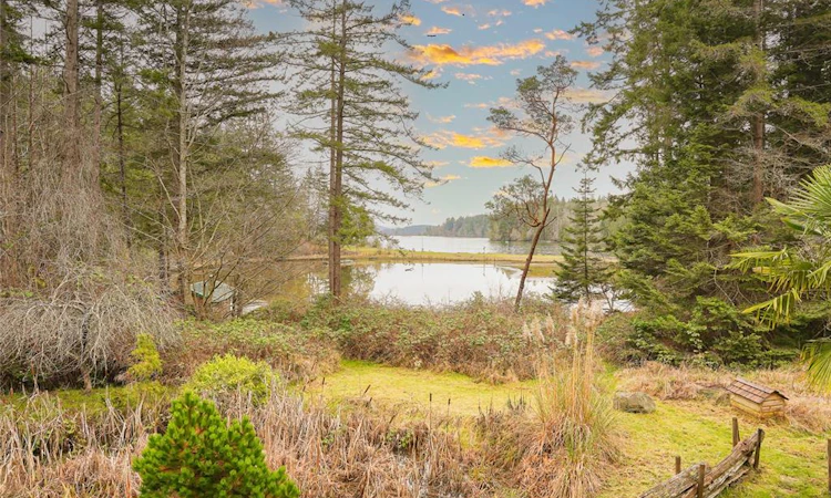89 Pilkey Point Road