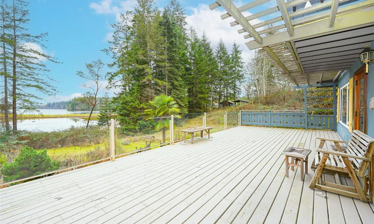 89 Pilkey Point Road