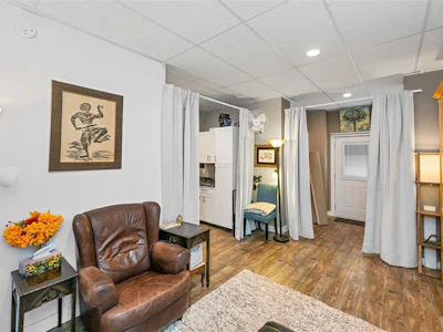 111-689 Hoffman Avenue - 4
