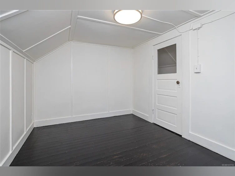 2709 Cedar Hill Road, Victoria, BC, V8T 3H3 - 22