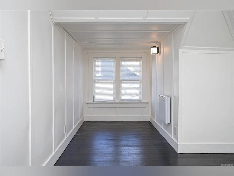 2709 Cedar Hill Road, Victoria, BC, V8T 3H3 - 21