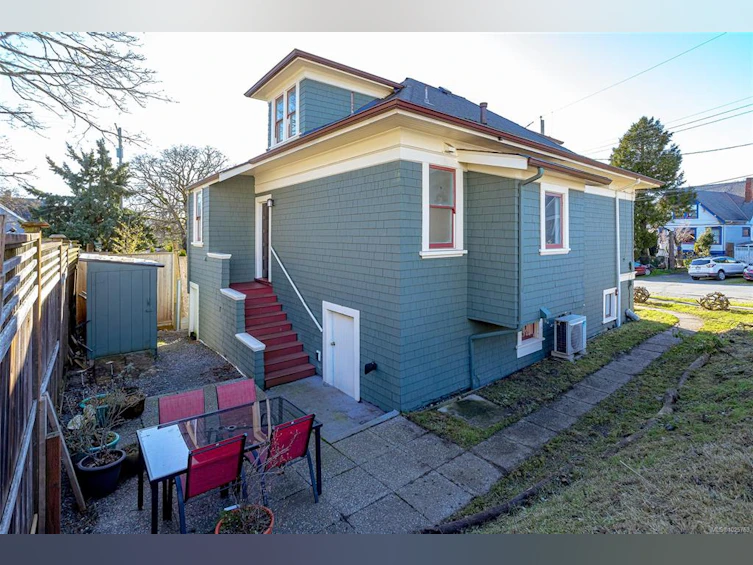 2709 Cedar Hill Road, Victoria, BC, V8T 3H3 - 41