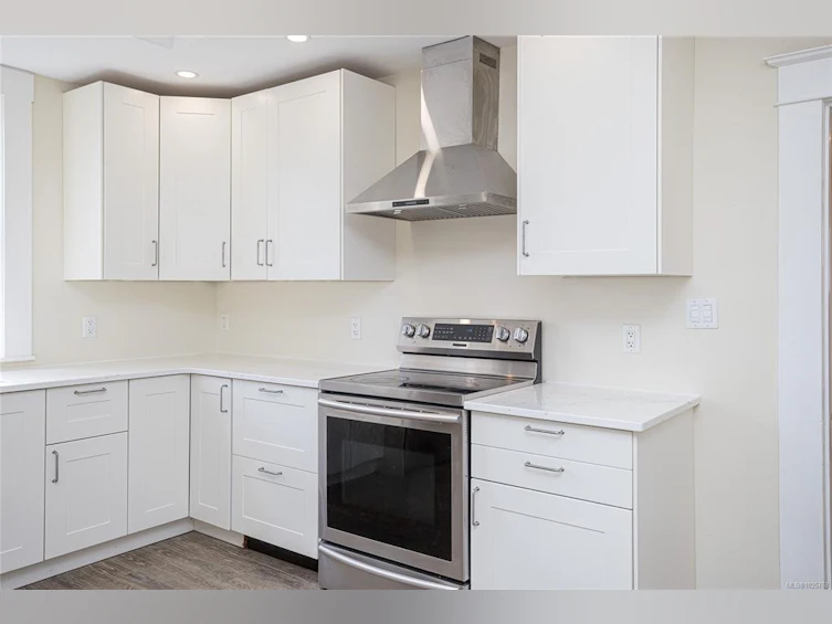 2709 Cedar Hill Road, Victoria, BC, V8T 3H3 - 13