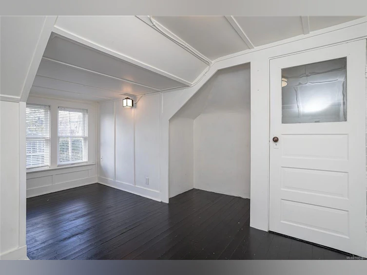 2709 Cedar Hill Road, Victoria, BC, V8T 3H3 - 24