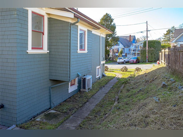 2709 Cedar Hill Road, Victoria, BC, V8T 3H3 - 39