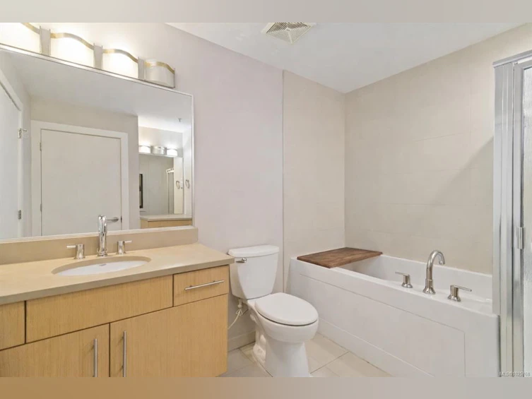 112-4529 West Saanich Road, Saanich, BC, V8Z 3G3 - 15
