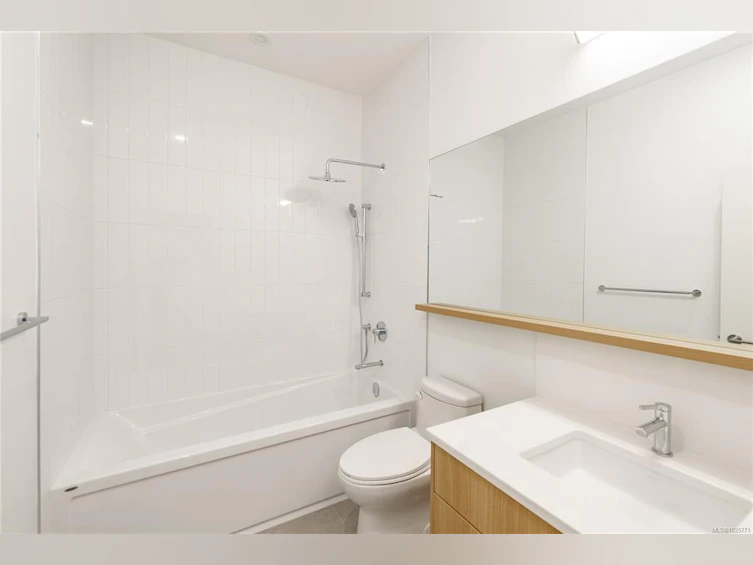 105-9570 Fifth Street, Sidney, BC, V8L 2W5 - 13