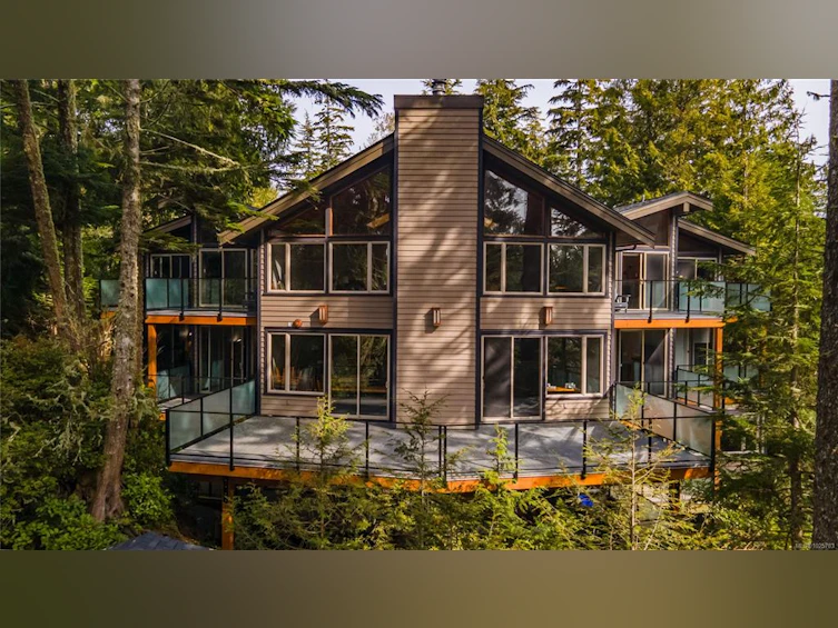 330 Reef Point Road, Ucluelet, BC, V0R 3A0 - 4