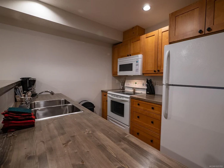 330 Reef Point Road, Ucluelet, BC, V0R 3A0 - 86