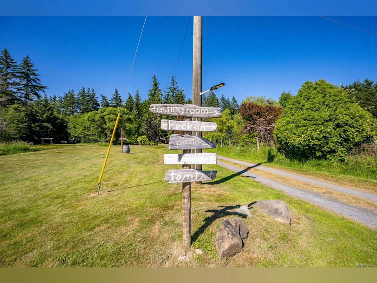 1885 Central Road, Hornby Island, BC, V0R 1Z0 - 43