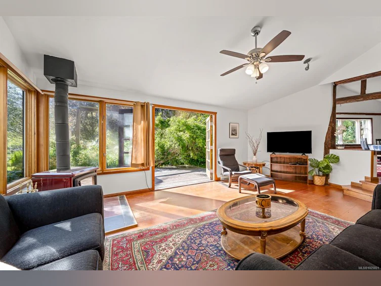 1885 Central Road, Hornby Island, BC, V0R 1Z0 - 58