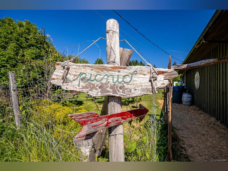 1885 Central Road, Hornby Island, BC, V0R 1Z0 - 36
