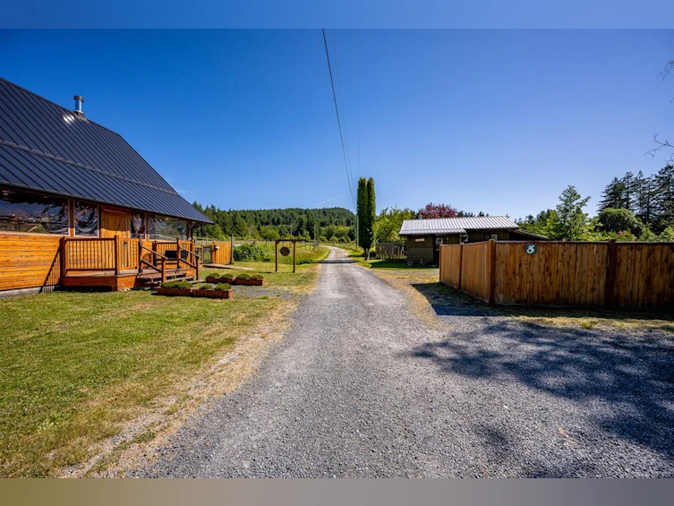 1885 Central Road, Hornby Island, BC, V0R 1Z0 - 92