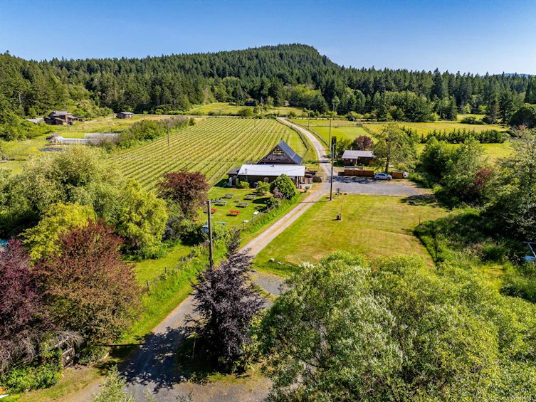 1885 Central Road, Hornby Island, BC, V0R 1Z0 - 2