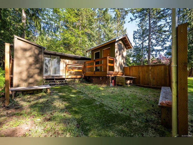 1885 Central Road, Hornby Island, BC, V0R 1Z0 - 88