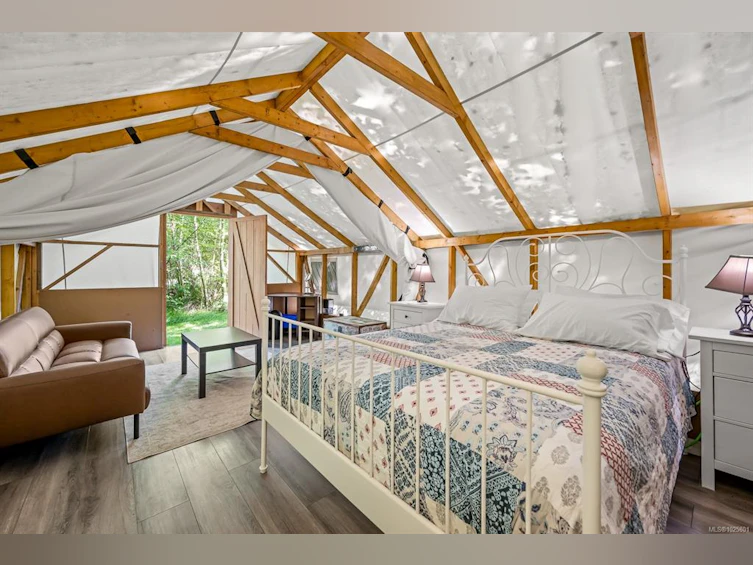 1885 Central Road, Hornby Island, BC, V0R 1Z0 - 83