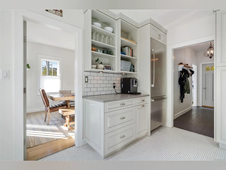 903 Collinson Street, Victoria, BC, V8V 3B7 - 8