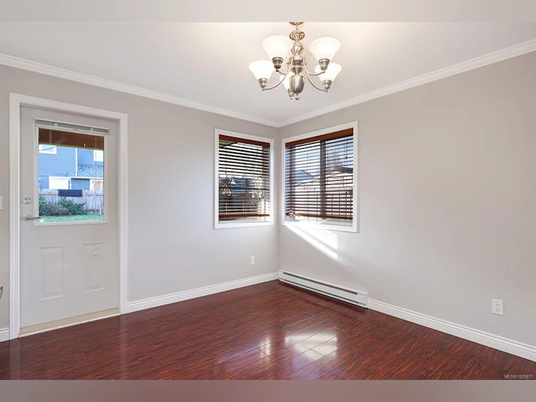 3367 First Street, Cumberland, BC, V0R 1S0 - 26