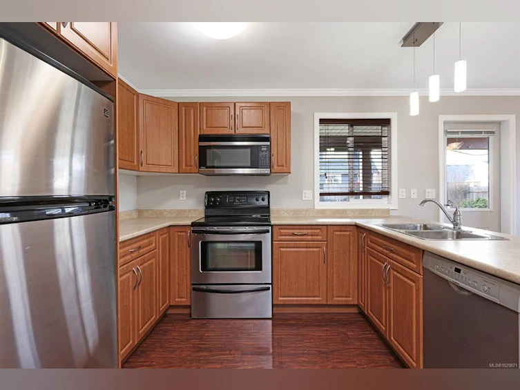 3367 First Street, Cumberland, BC, V0R 1S0 - 25