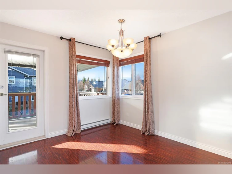 3367 First Street, Cumberland, BC, V0R 1S0 - 9