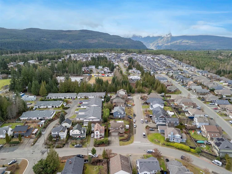 3367 First Street, Cumberland, BC, V0R 1S0 - 43