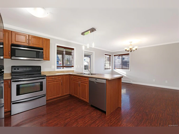 3367 First Street, Cumberland, BC, V0R 1S0 - 24