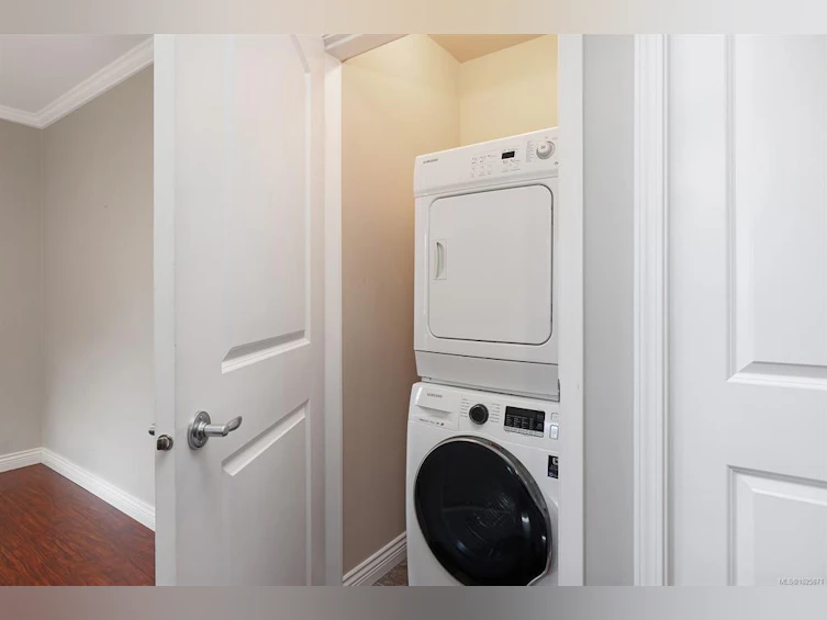 3367 First Street, Cumberland, BC, V0R 1S0 - 28
