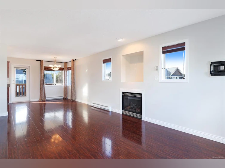 3367 First Street, Cumberland, BC, V0R 1S0 - 7