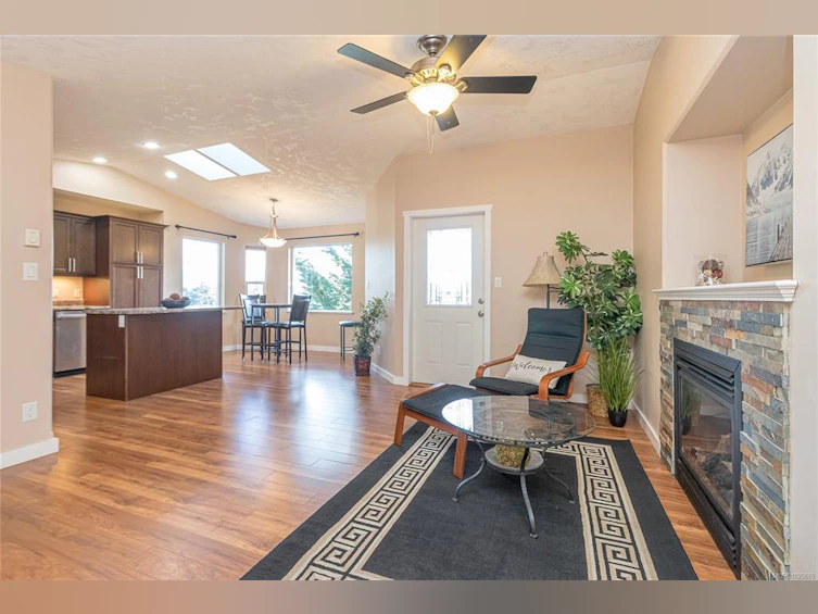 1762 Martini Way, Qualicum Beach, BC, V9K 2S3 - 4