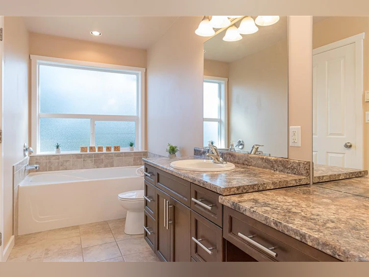 1762 Martini Way, Qualicum Beach, BC, V9K 2S3 - 29