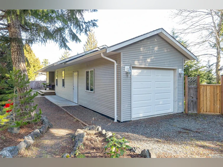 1762 Martini Way, Qualicum Beach, BC, V9K 2S3 - 12