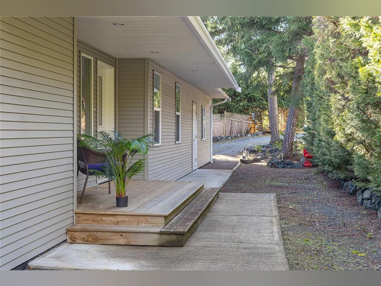 1762 Martini Way, Qualicum Beach, BC, V9K 2S3 - 14