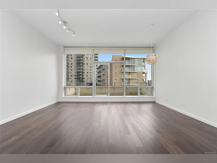 602-770 Fisgard Street, Victoria, BC, V8W 0B8 - 3