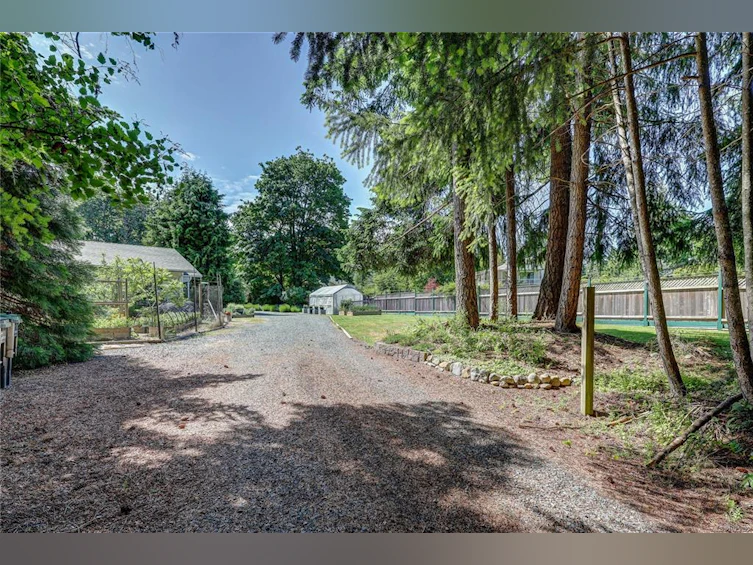 4840 Blue Heron Drive, Bowser/Deep Bay, BC, V0R 1G0 - 12