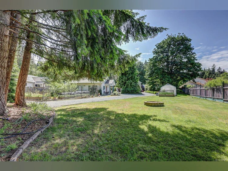 4840 Blue Heron Drive, Bowser/Deep Bay, BC, V0R 1G0 - 72